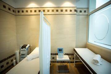 Фото номера Special Offer - BalneoTherapy -Double Отель Grand Hotel Minerva Resort &amp; SPA г. Бэиле-Еркулане 4