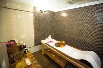 Фото номера Special Offer - BalneoTherapy -Double Отель Grand Hotel Minerva Resort &amp; SPA г. Бэиле-Еркулане 11