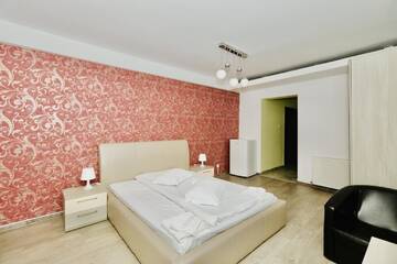 Фото номера Номер с кроватью размера «king-size» и балконом Гостевой дом Casa Golopența г. Бэиле-Еркулане 2