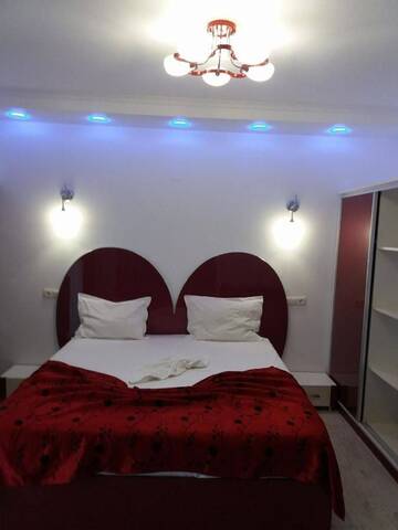 Фото номера Двухместный номер с 1 кроватью Отель Hotel Holiday Maria г. Бэиле-Еркулане 5