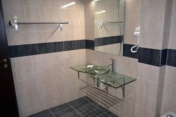 Фото номера Special Offer - Double or Twin Room with Christmas All Inclusive Курортные отели Diana Resort г. Бэиле-Еркулане 4